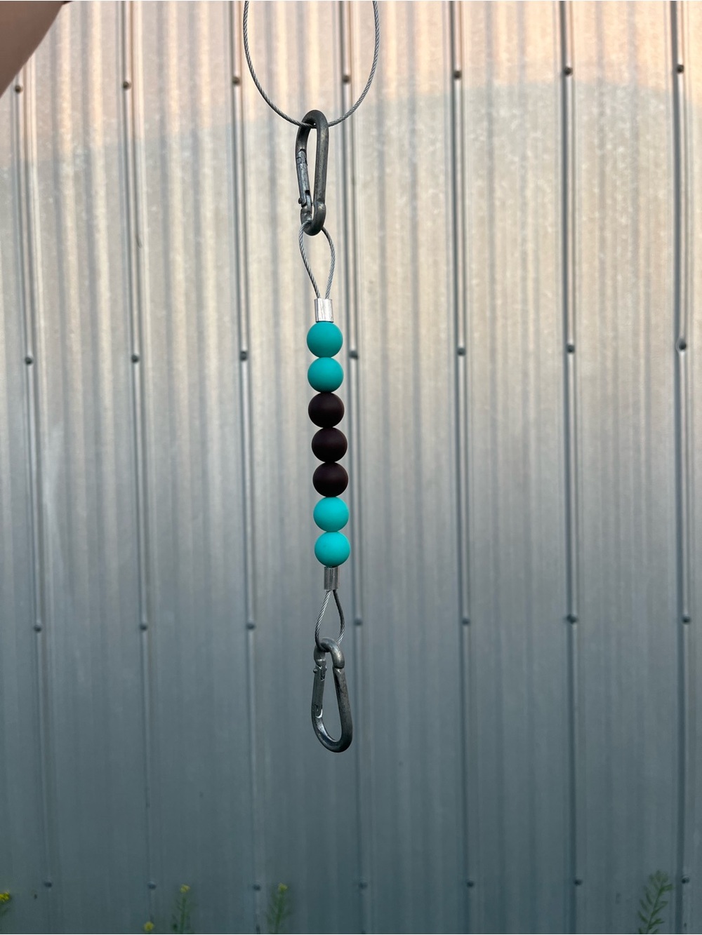 Beaded curb chains